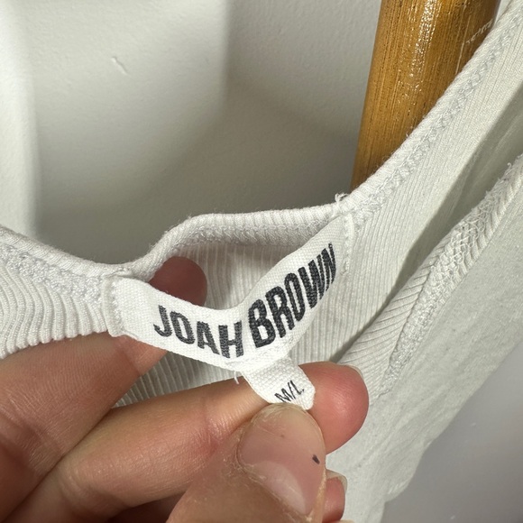 Joah Brown White Ribbed Notch-Neck Tank Crop - Picture 9 of 11